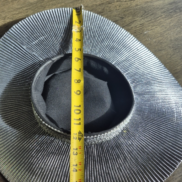 Elegant Silver Wide-Brim Hat - Picture 8 of 8